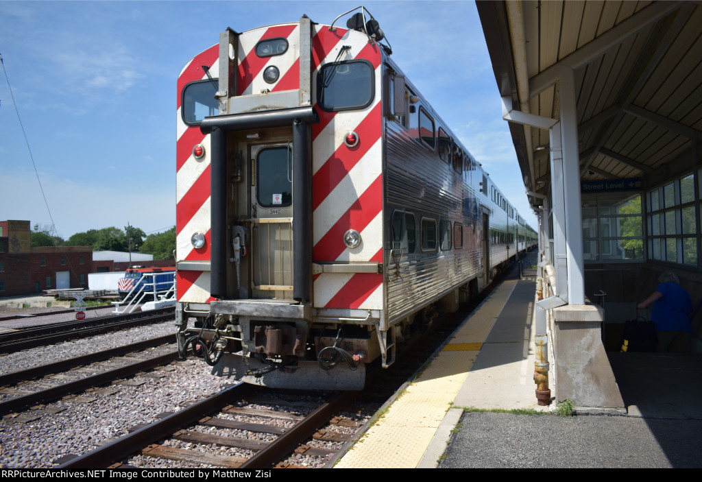 Metra Cab Car